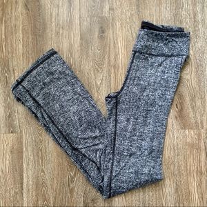VICTORIA’S SECRET Knockout Bootcut Yoga Pants